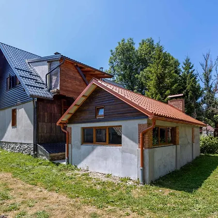 Dom wakacyjny 4 Bedroom In *
