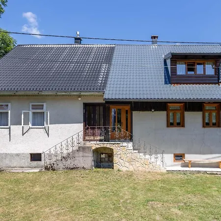 4 Bedroom In Σπίτι διακοπών Begovo Razdolje